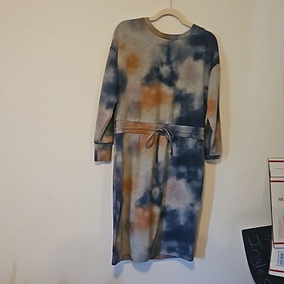 A U W tie dye dress  L - Picture 1 of 7